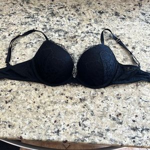 Victoria secret lingerie bra black lace 32DD